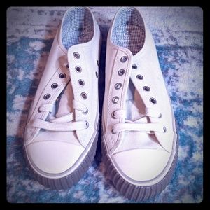 NWOT PF Flyers Center Lo Canvas Shoes